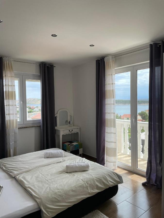 Apartments Rafaela Barbat na Rabu Εξωτερικό φωτογραφία