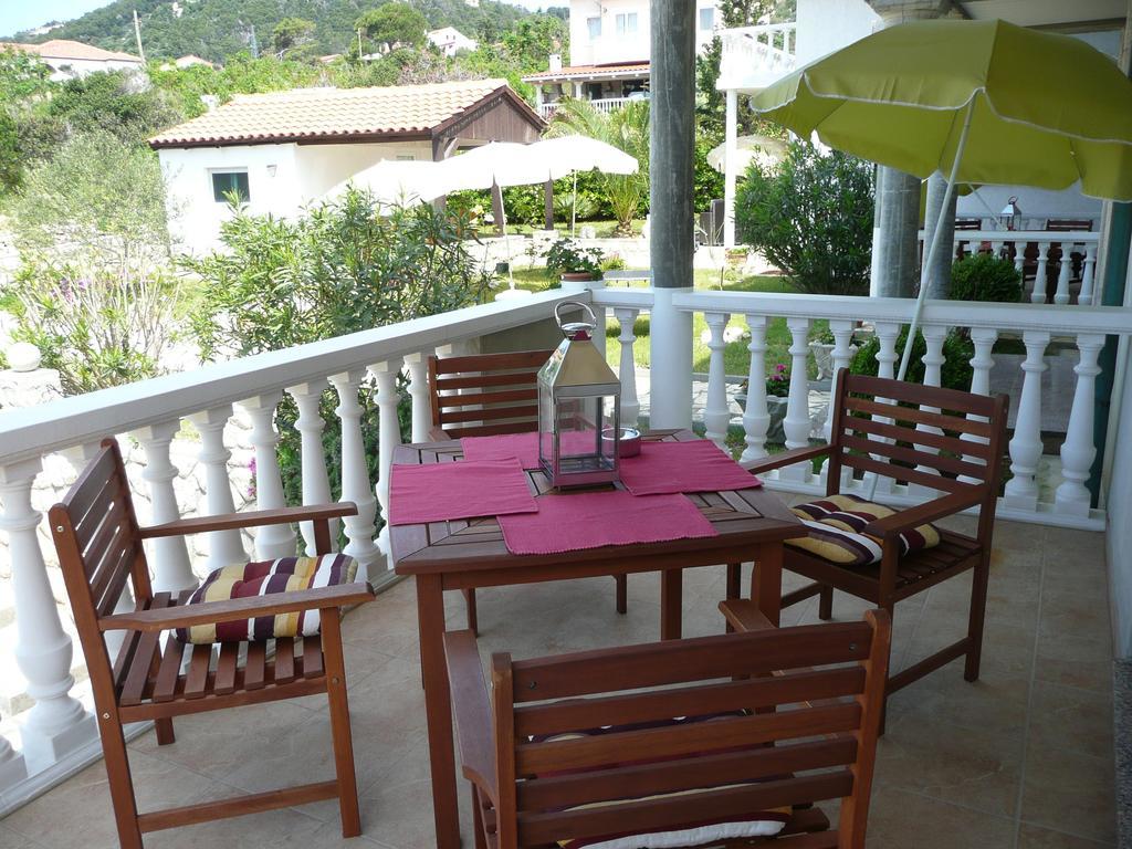 Apartments Rafaela Barbat na Rabu Εξωτερικό φωτογραφία