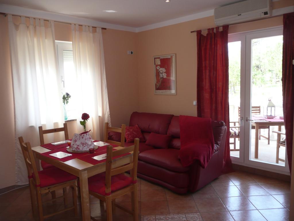 Apartments Rafaela Barbat na Rabu Εξωτερικό φωτογραφία