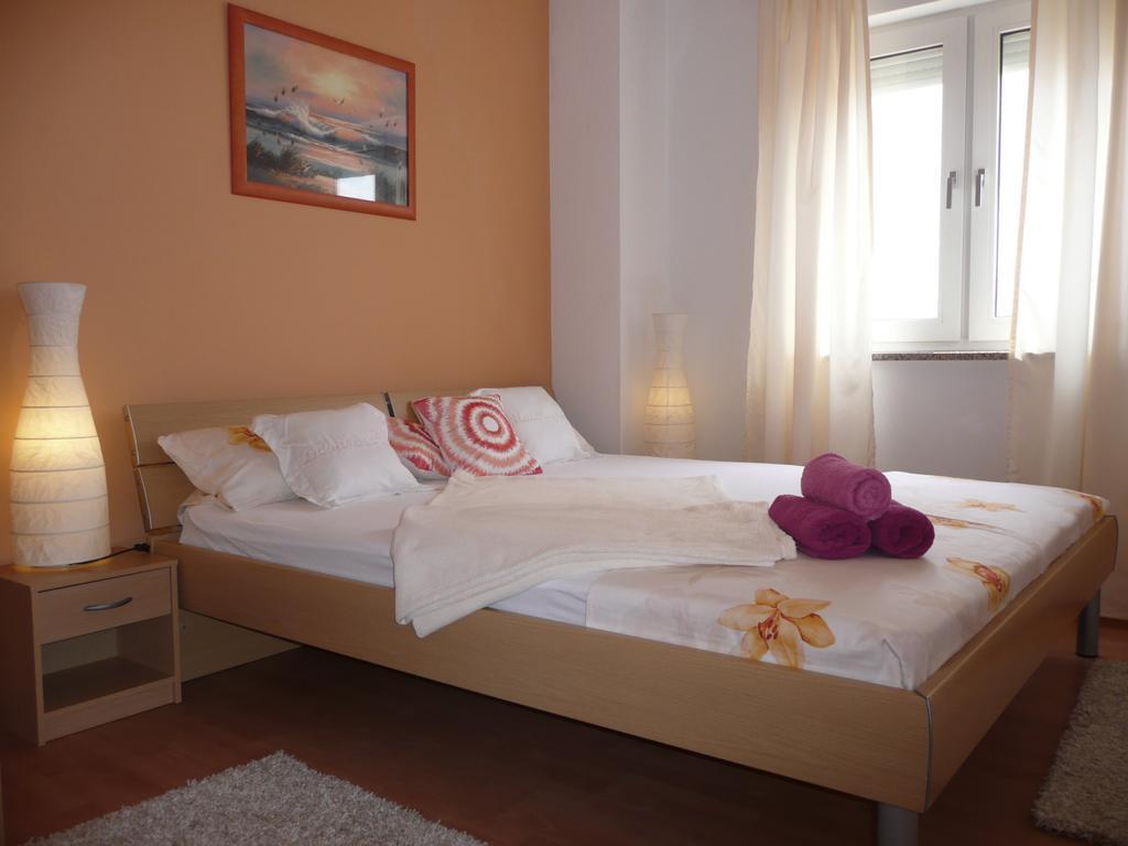 Apartments Rafaela Barbat na Rabu Εξωτερικό φωτογραφία