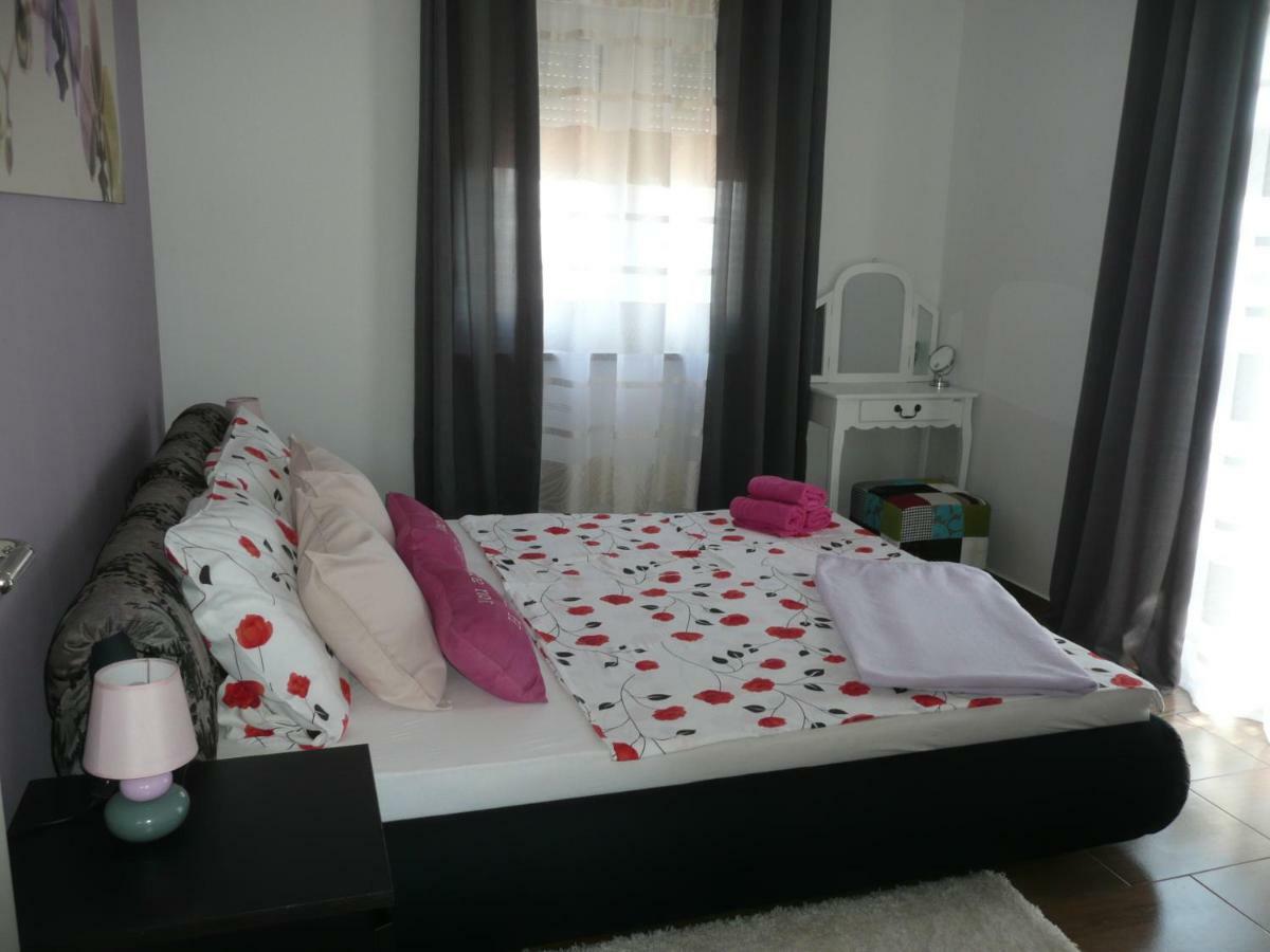 Apartments Rafaela Barbat na Rabu Εξωτερικό φωτογραφία